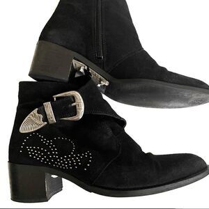 BIANCO Boots Black Suede Bucke Size 7 studded